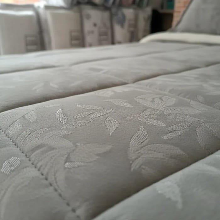 EDREDON OVEJERO GRIS PLATA